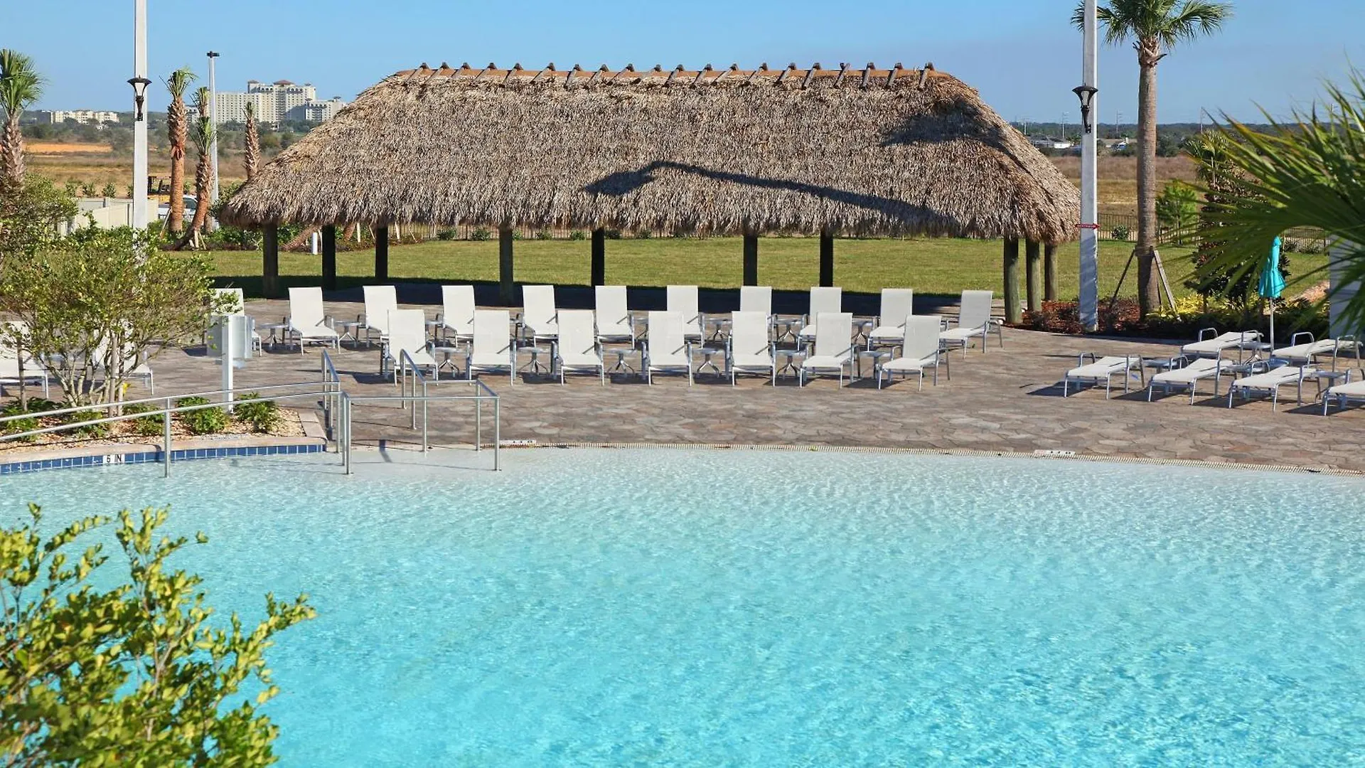 Orlando Luxury: Pool, Theater, Near Parks Villa Davenport